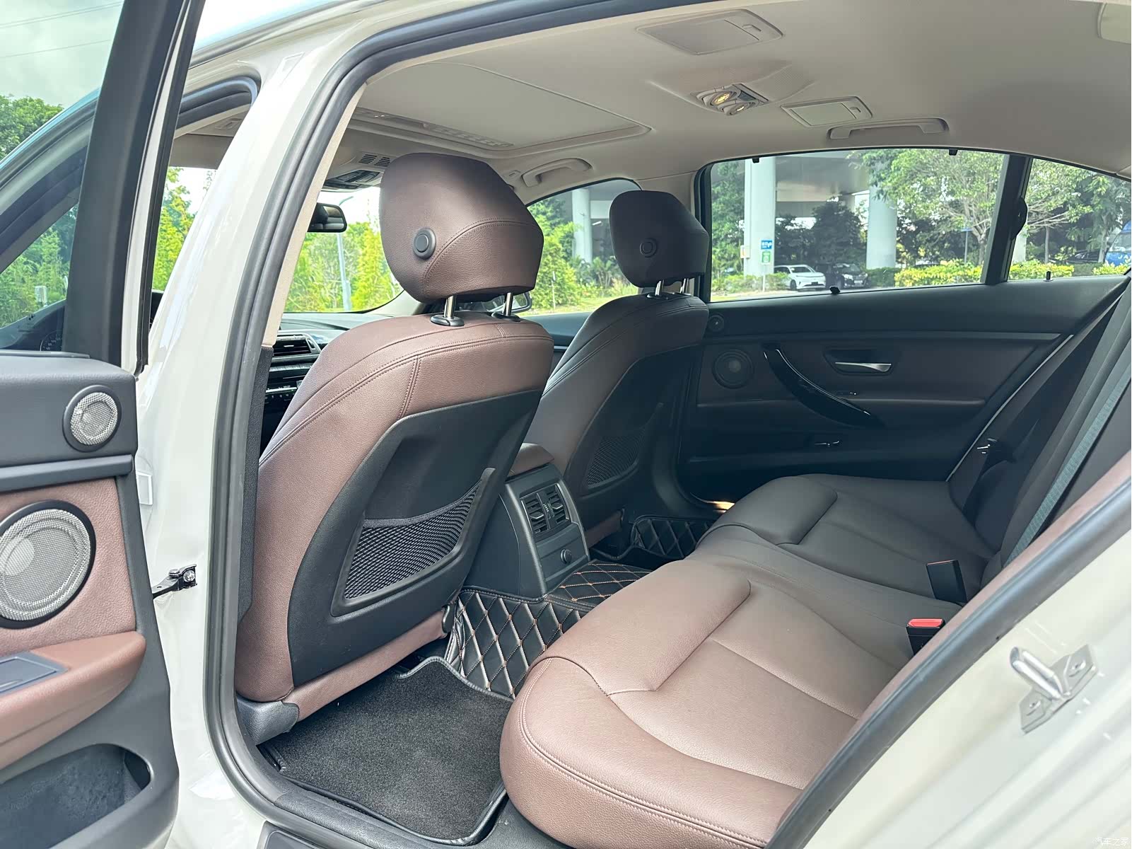 BMW 3 Series, 2018 все фото