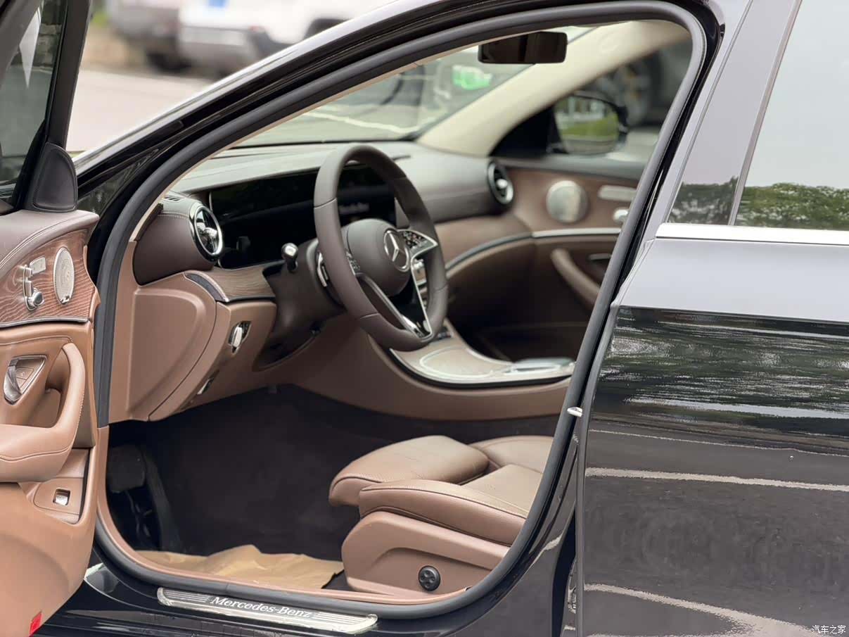 Mercedes-Benz E-Class, 2022 8