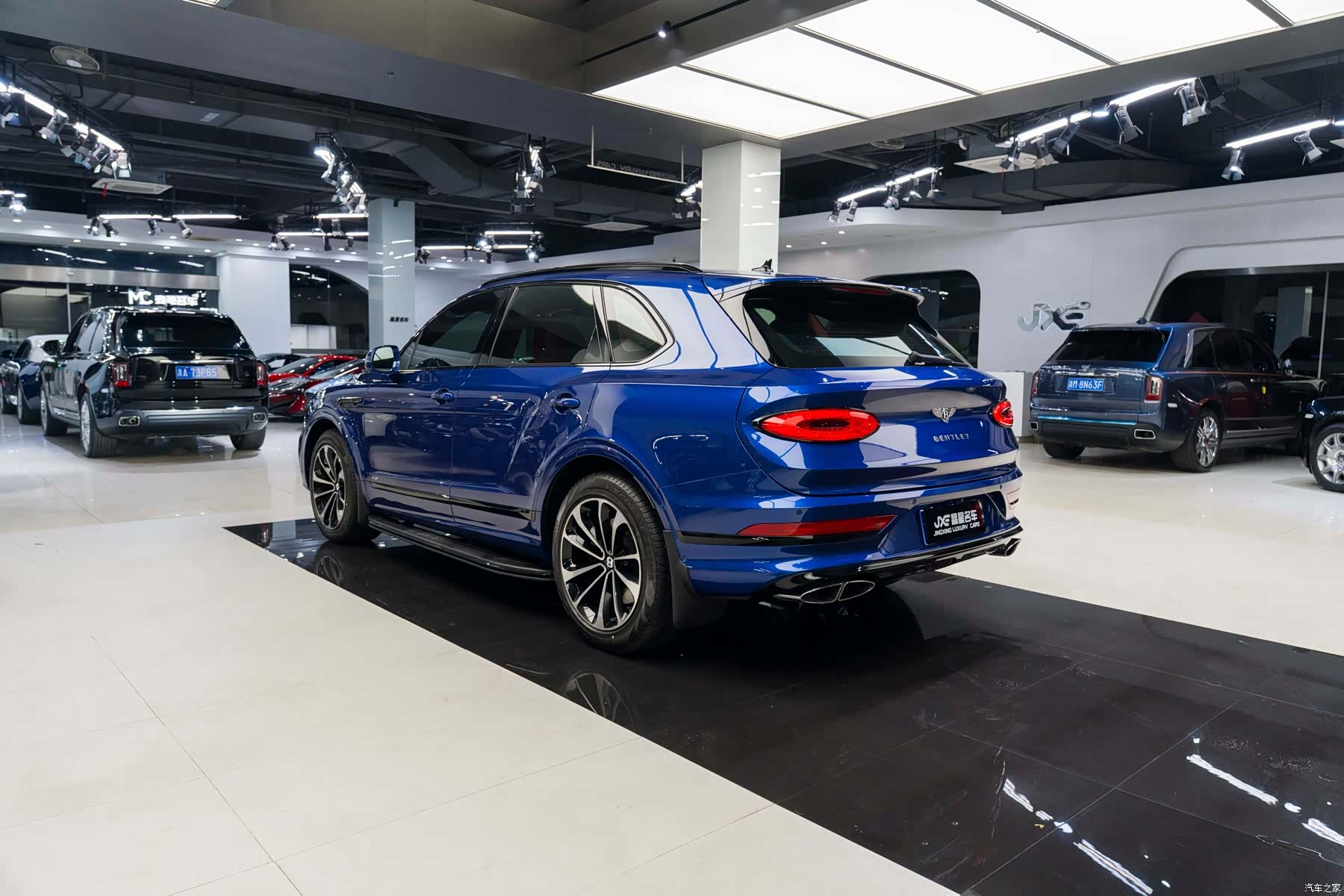 Bentley Bentayga, 2021 15