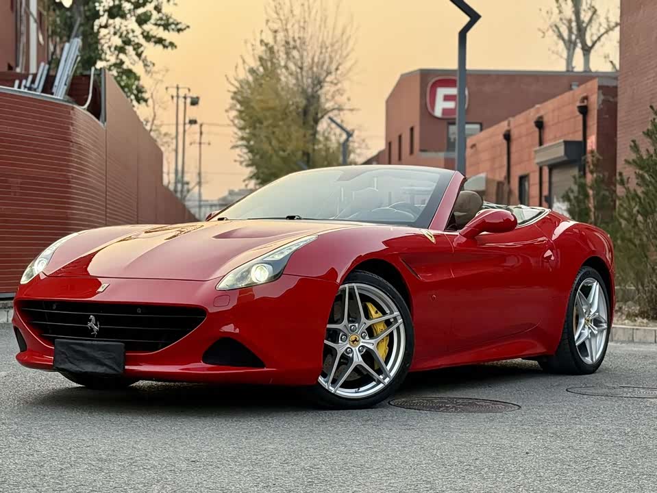 Ferrari California T