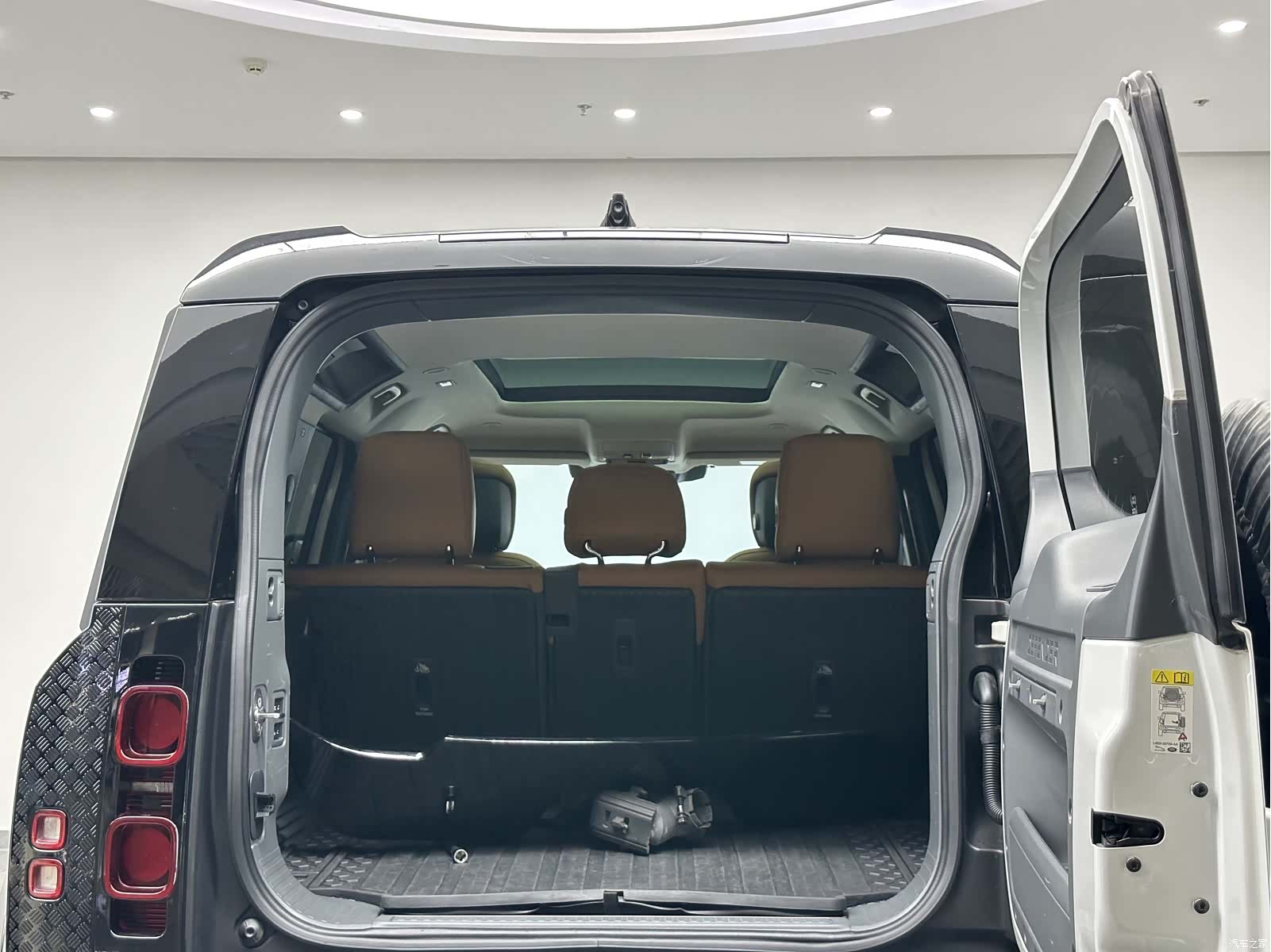 Land Rover Defender, 2021 23