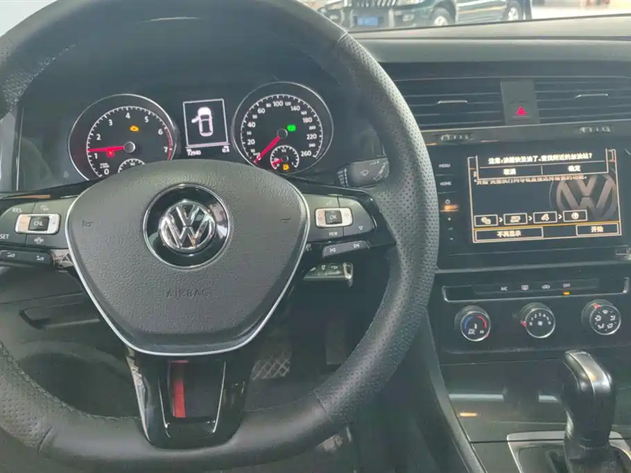 Volkswagen golf