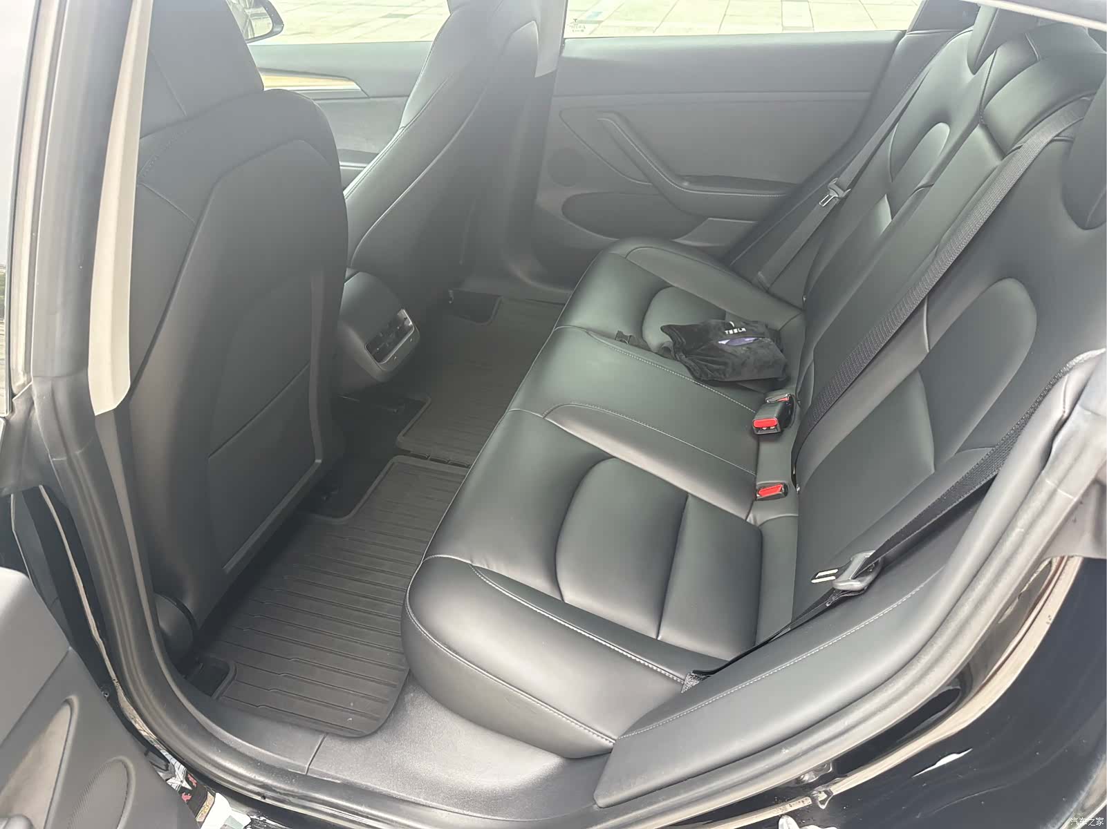 Tesla Model 3, 2021 10