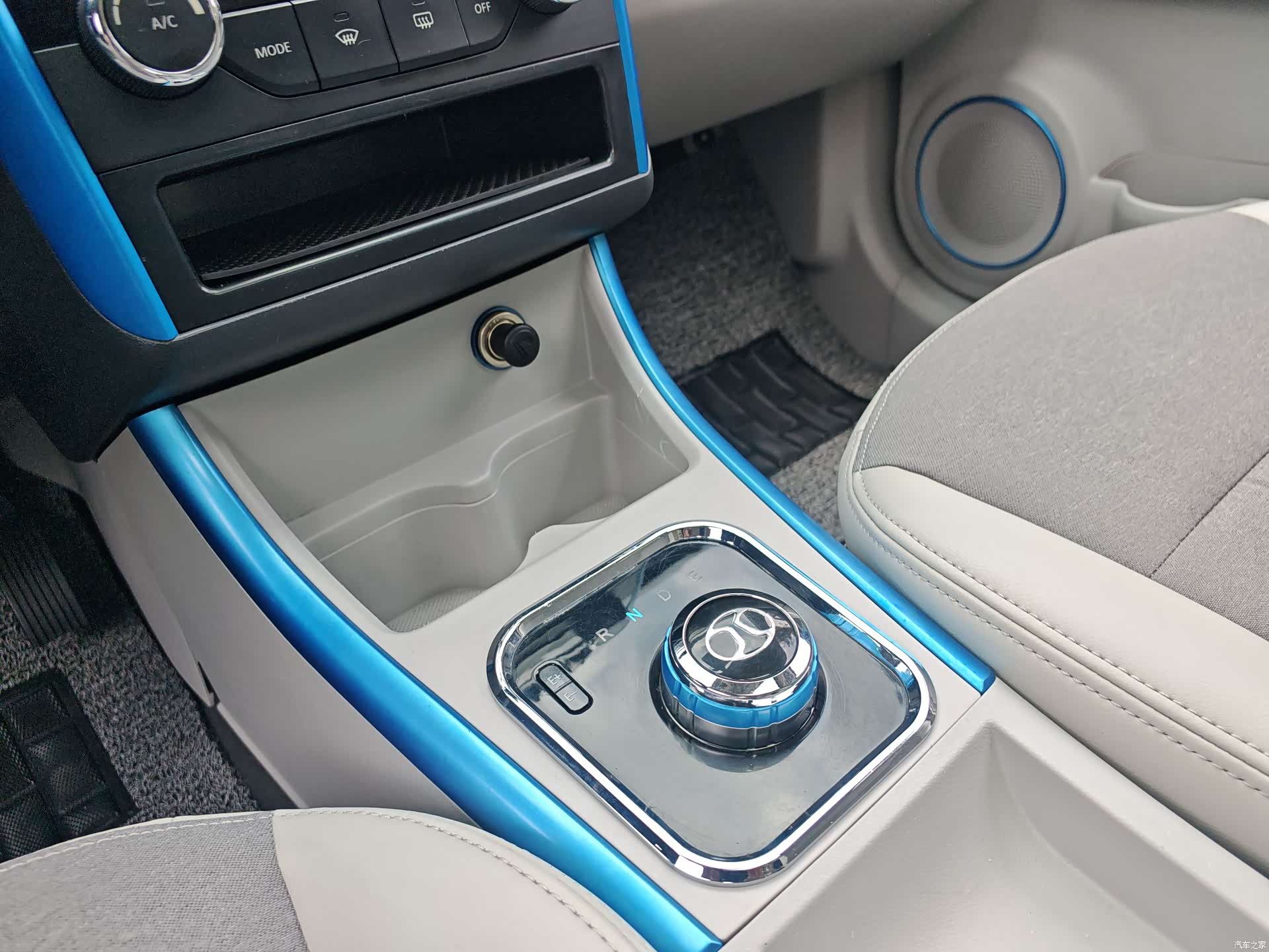 BAIC EV160, 2015 14