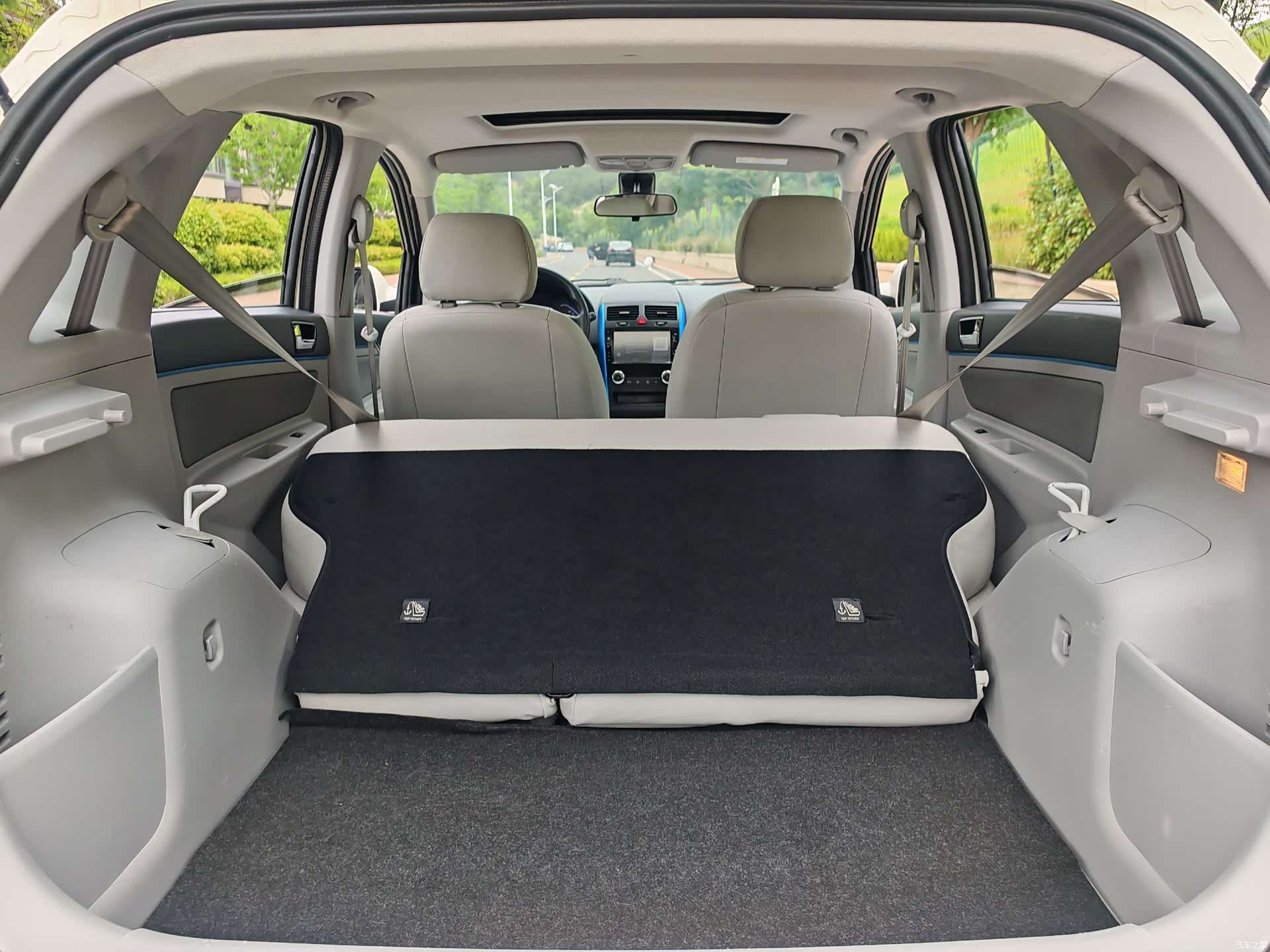 BAIC EV160, 2015 31