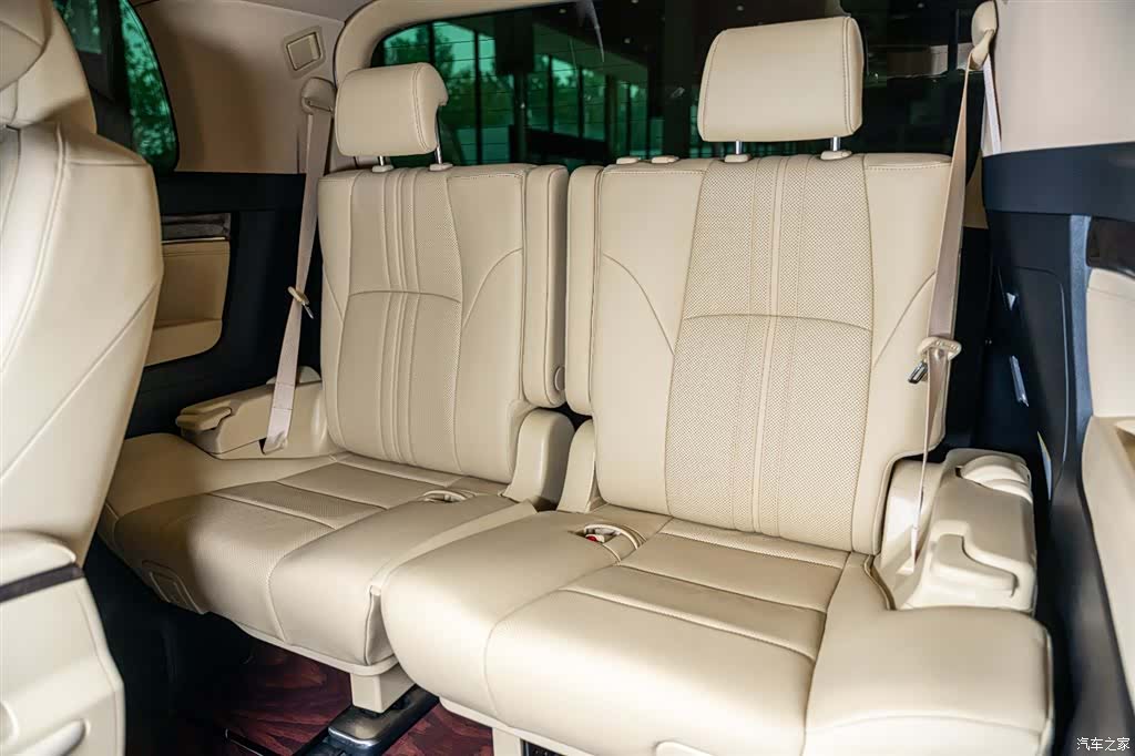 Toyota Vellfire, 2023 16