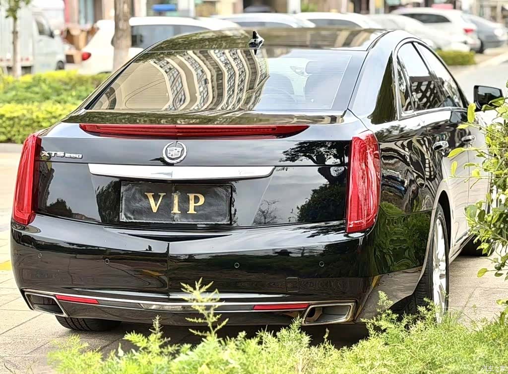 Cadillac XTS, 2013 9