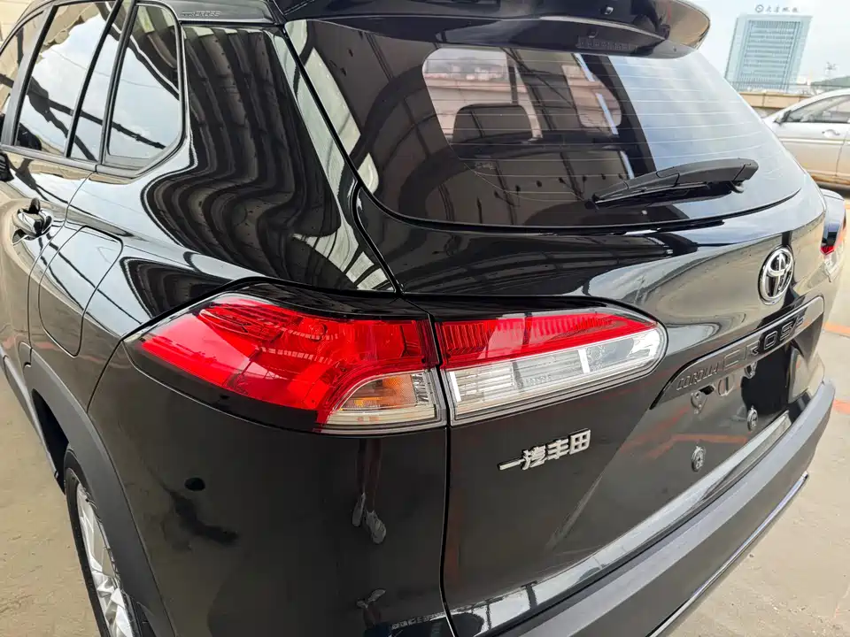 Toyota Corolla Sharp amplifier