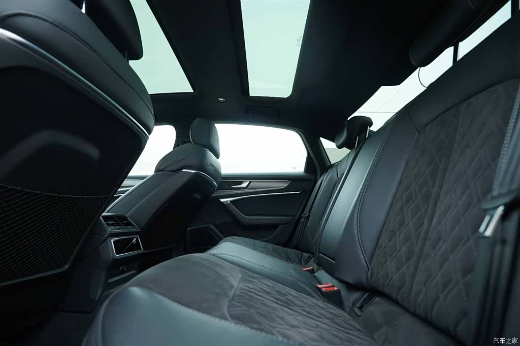 Audi A6L, 2022 21