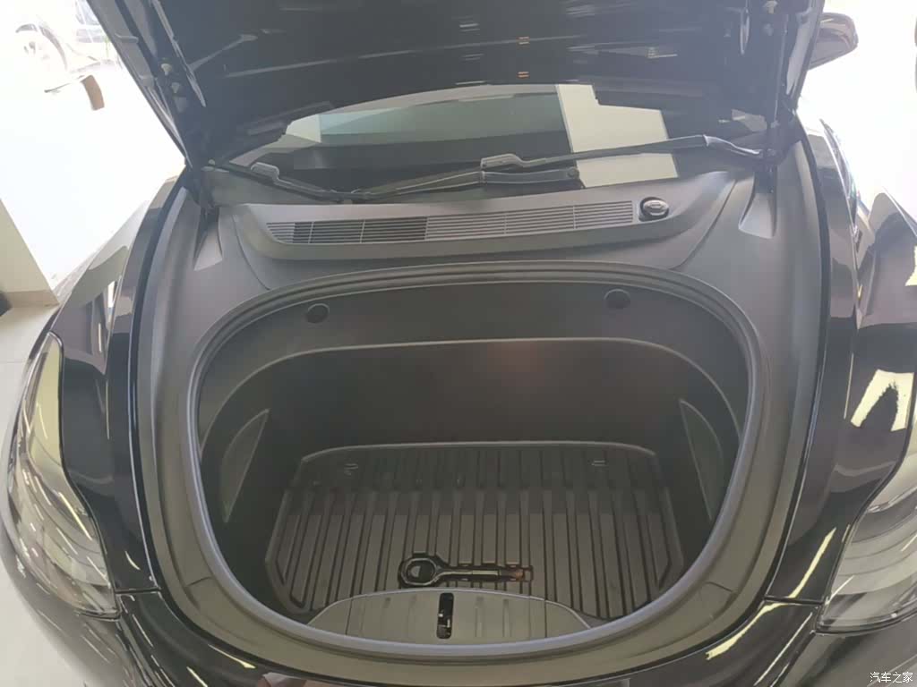 Tesla Model 3, 2021 20