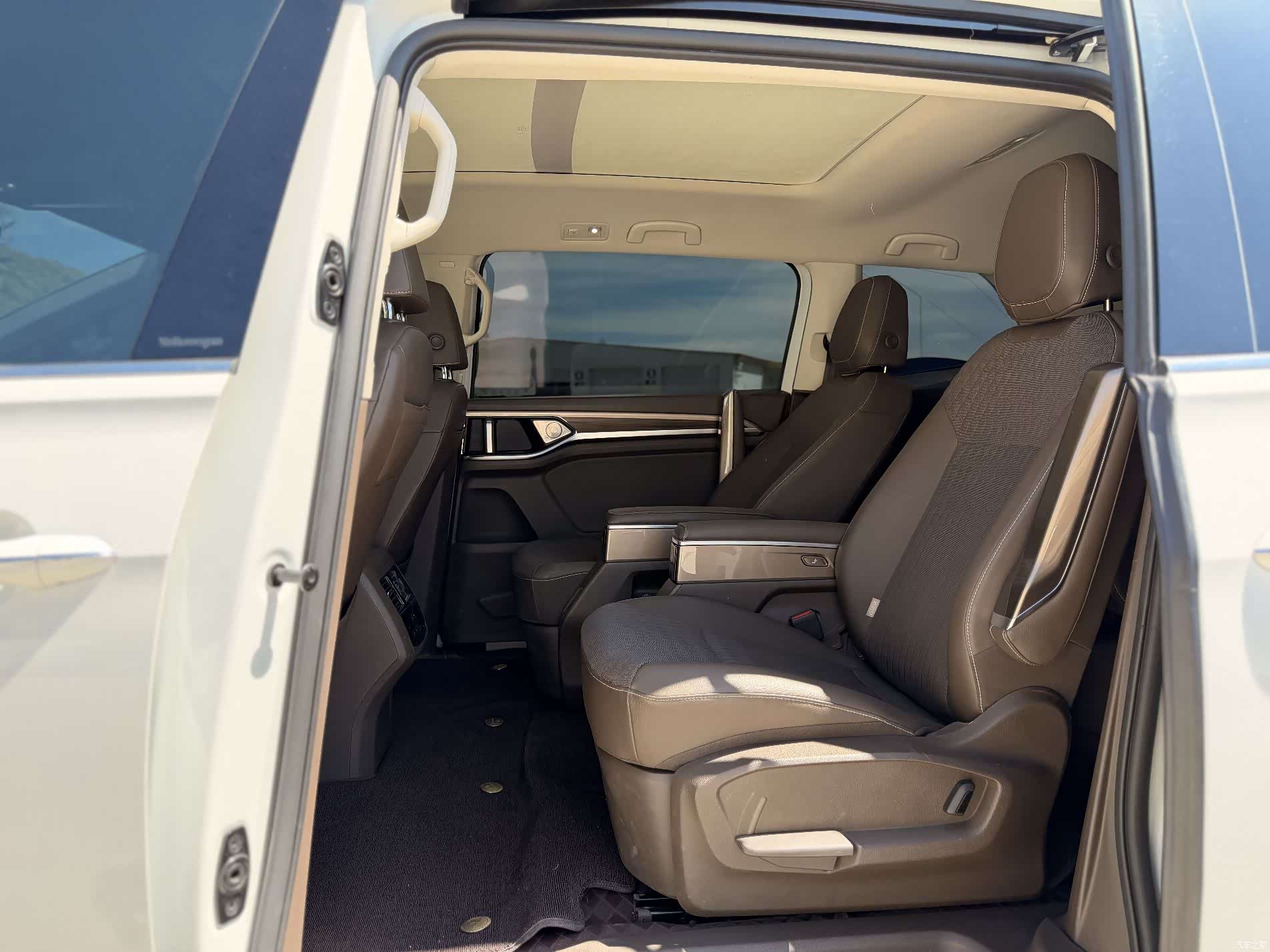 Volkswagen Viloran, 2022 7