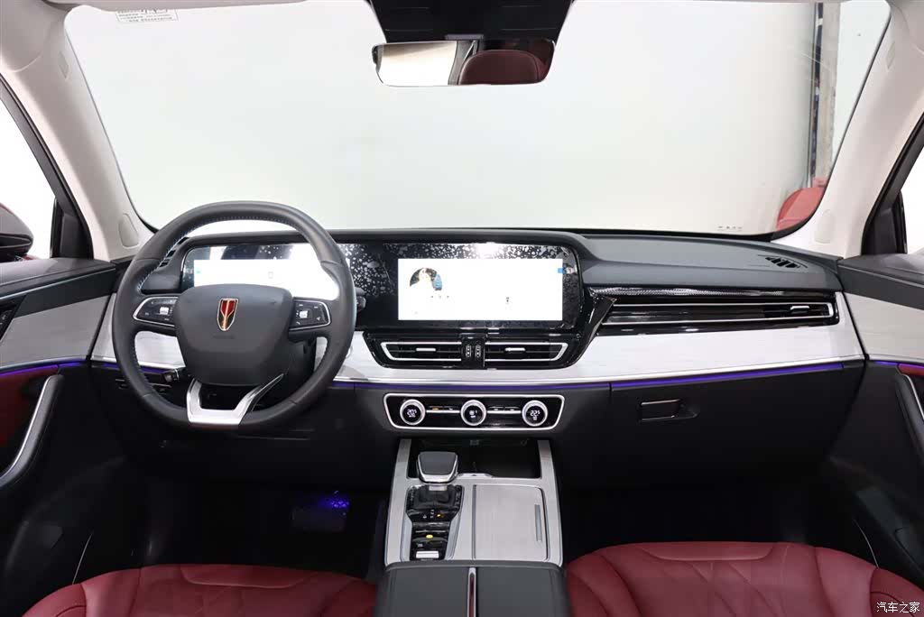 Hongqi HS5, 2025 11
