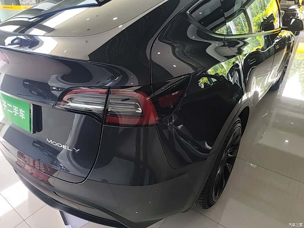 Tesla Model Y, 2024 8