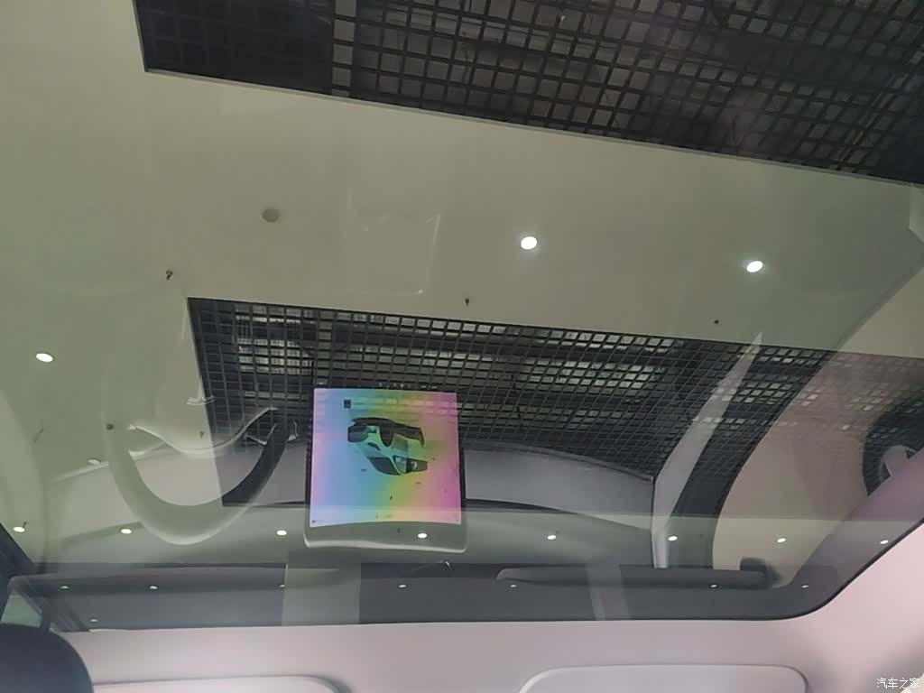 Tesla Model Y, 2024 18