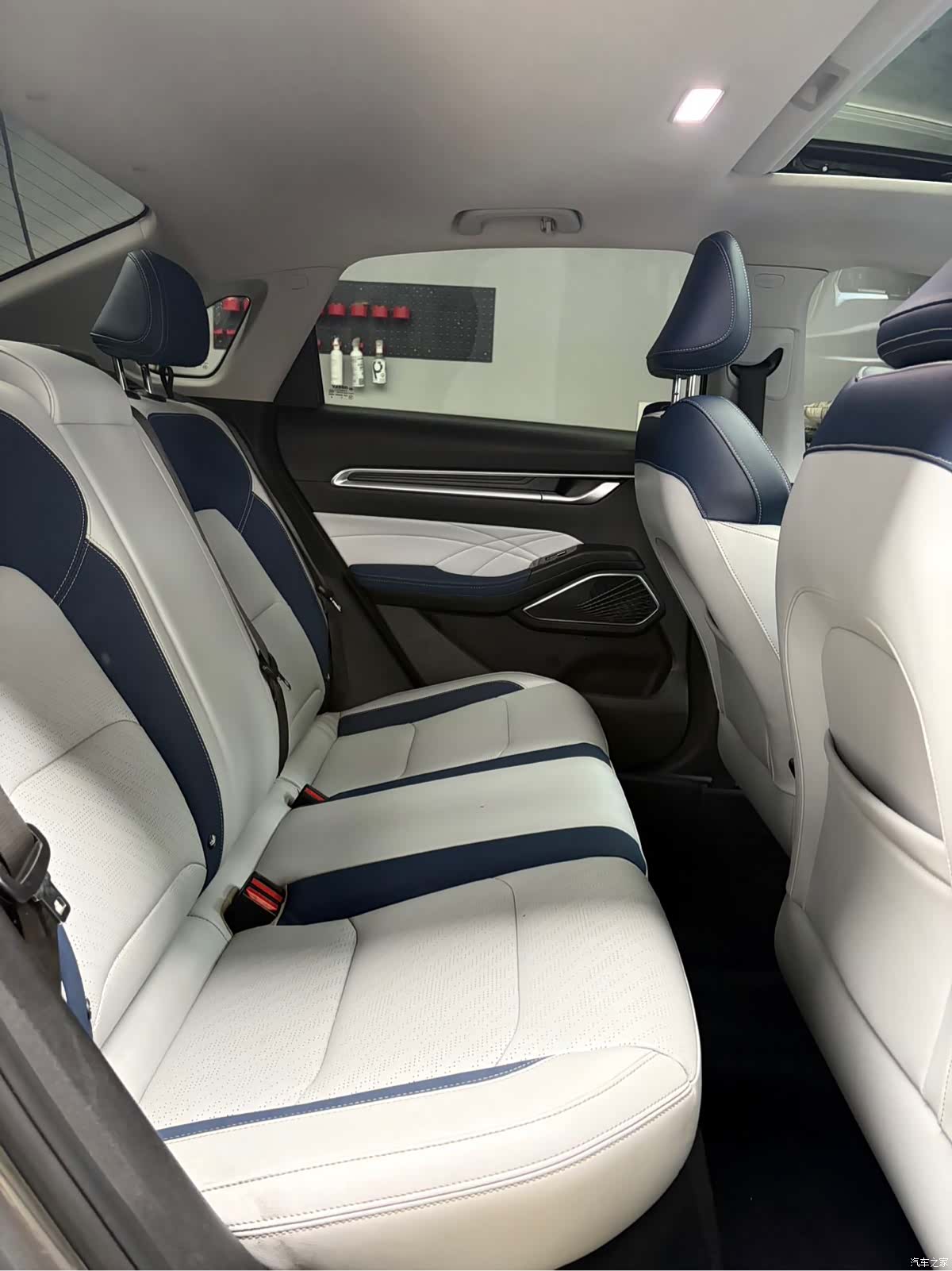 Geely Emgrand, 2022 13