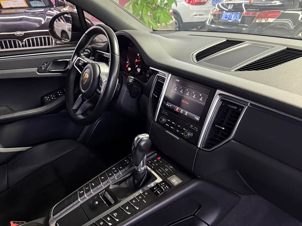Porsche Macan Porsche Macan