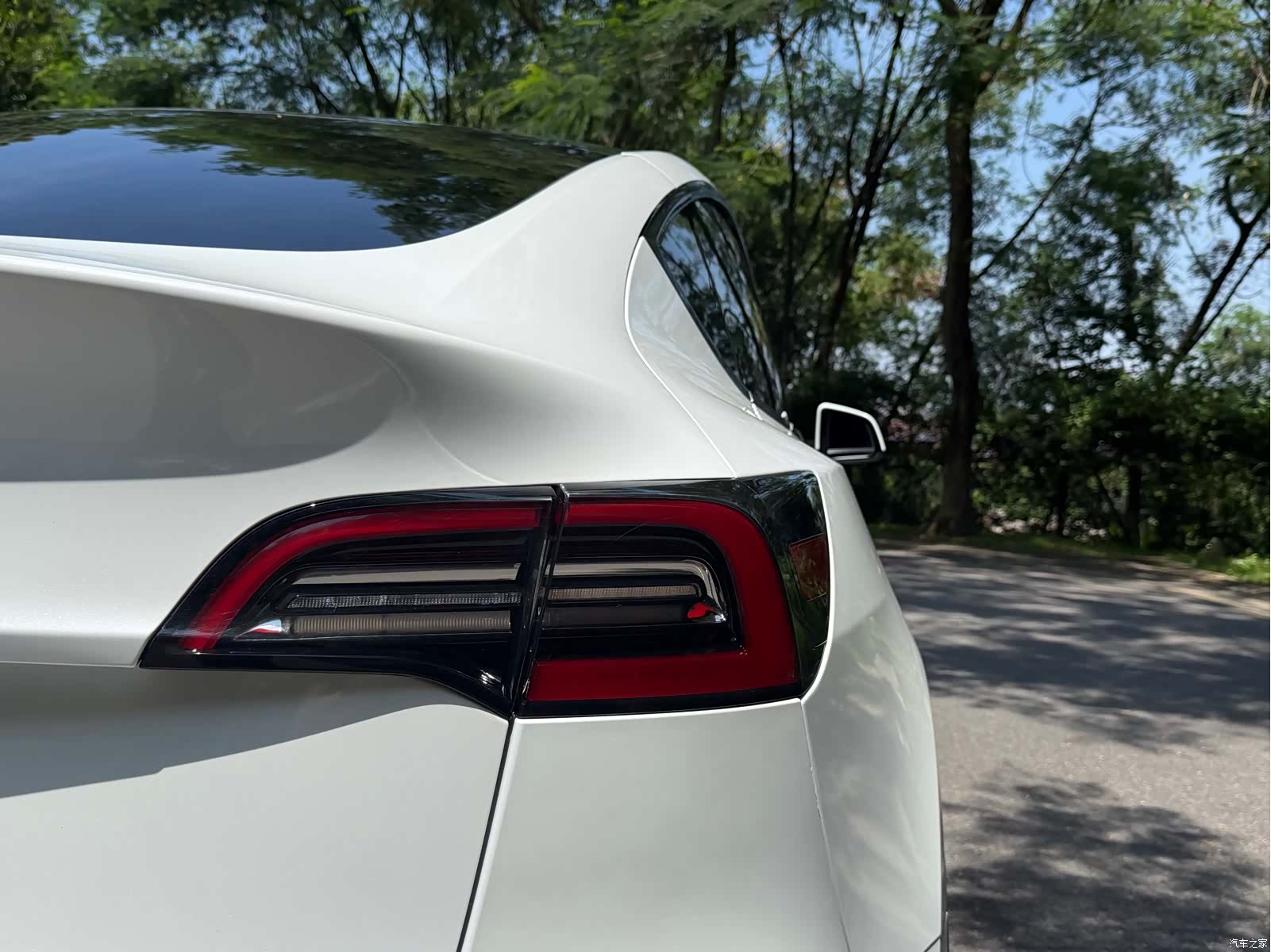 Tesla Model Y, 2022 19