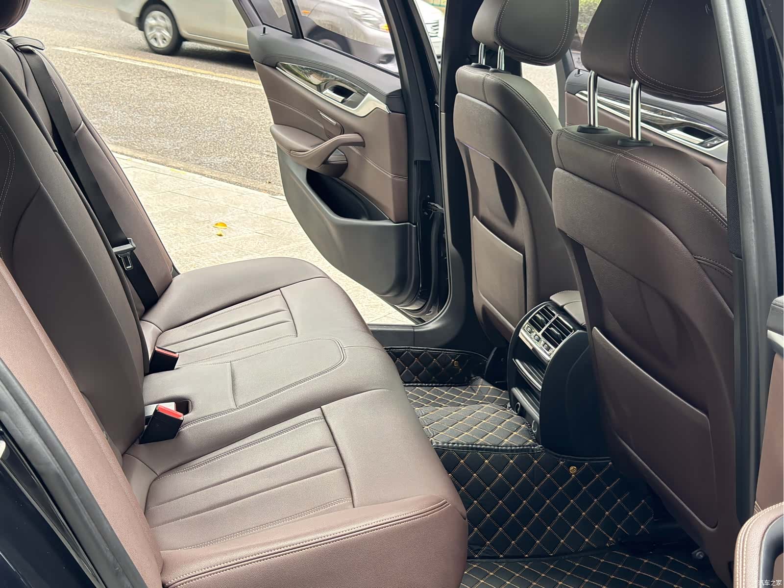 BMW 5 Series, 2018 6