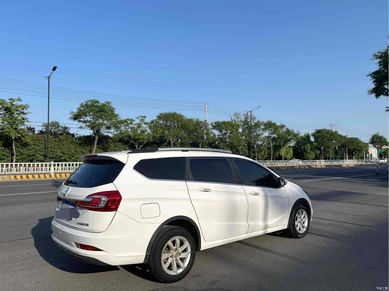 Wuling 310W, 2018 все фото