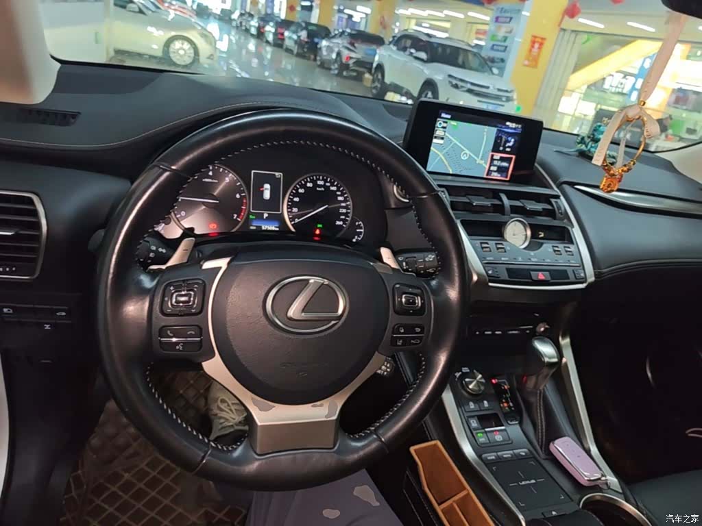 Lexus NX, 2020 10