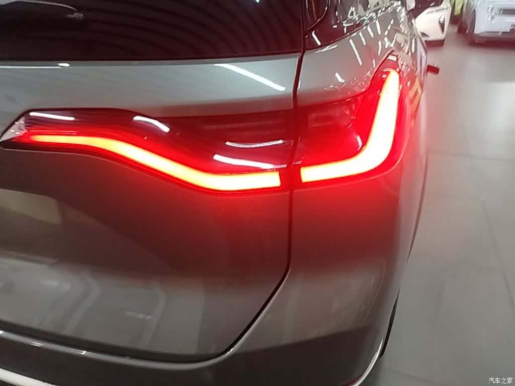 NIO ES8, 2022 8