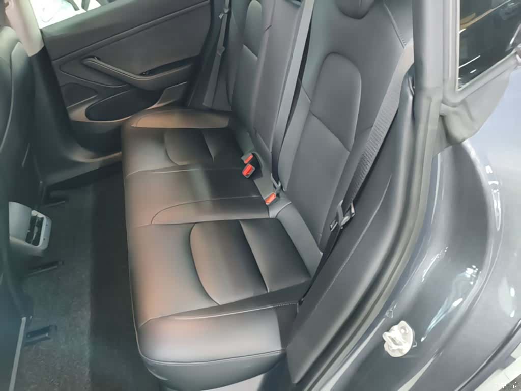 Tesla Model 3, 2020 17