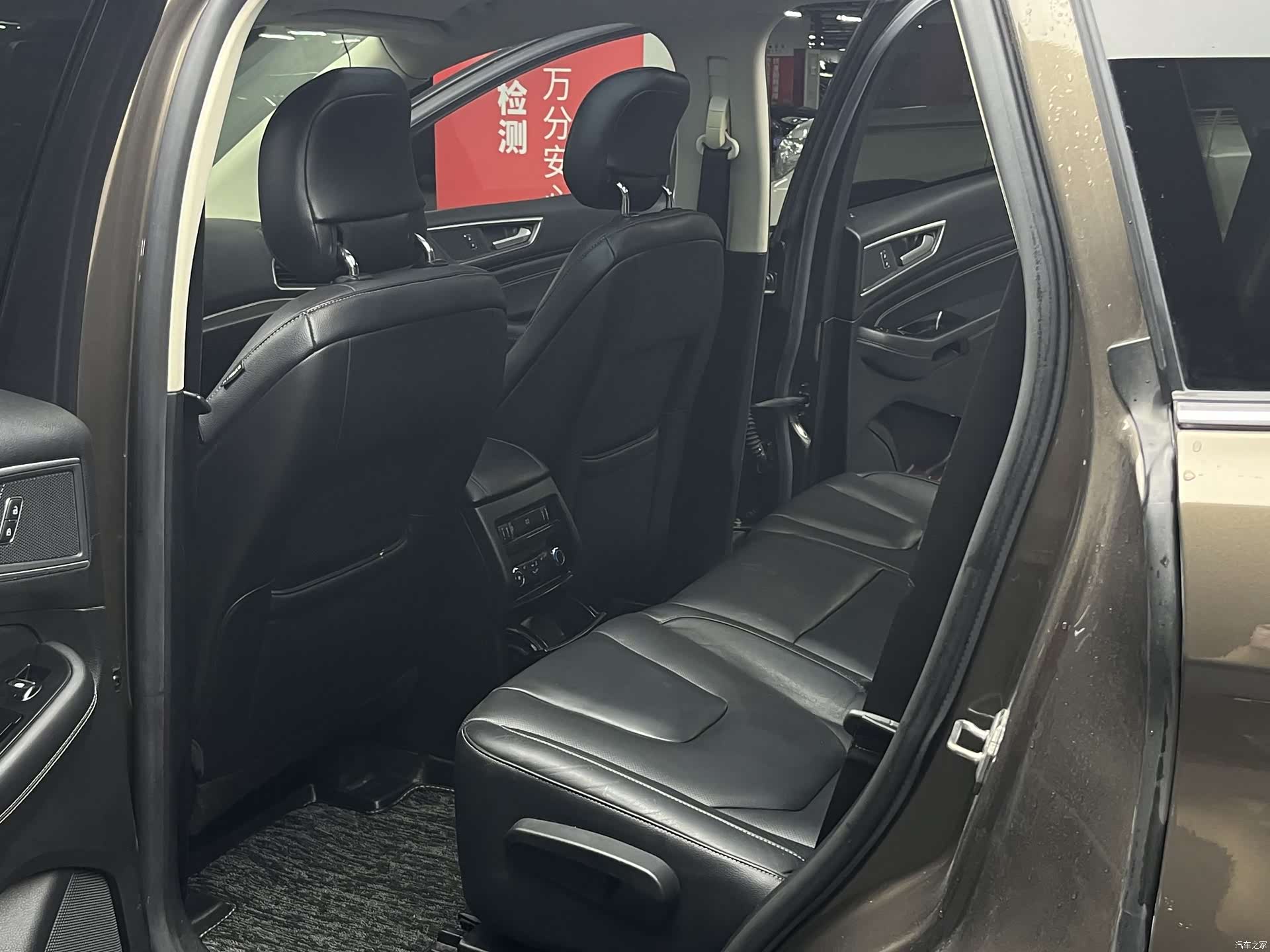 Ford Edge, 2015 21