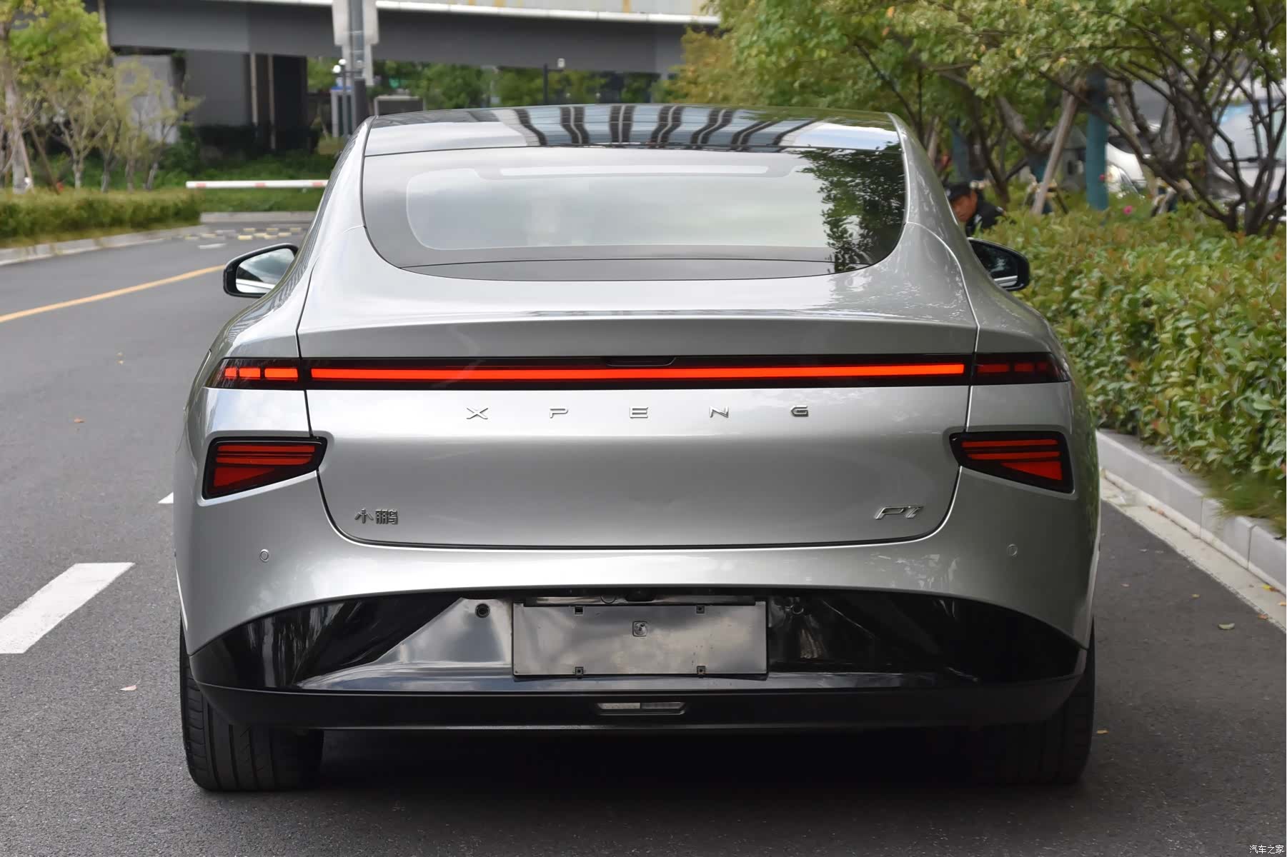 Xpeng P7, 2021 все фото