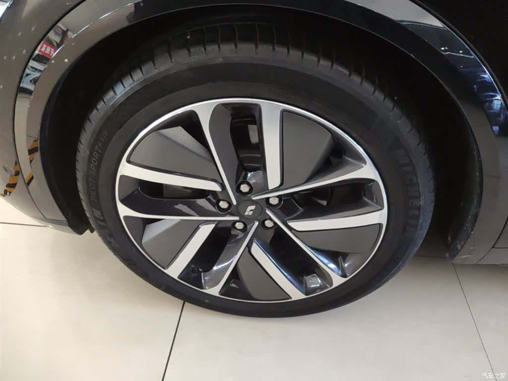 Li Auto L9, 2024 23