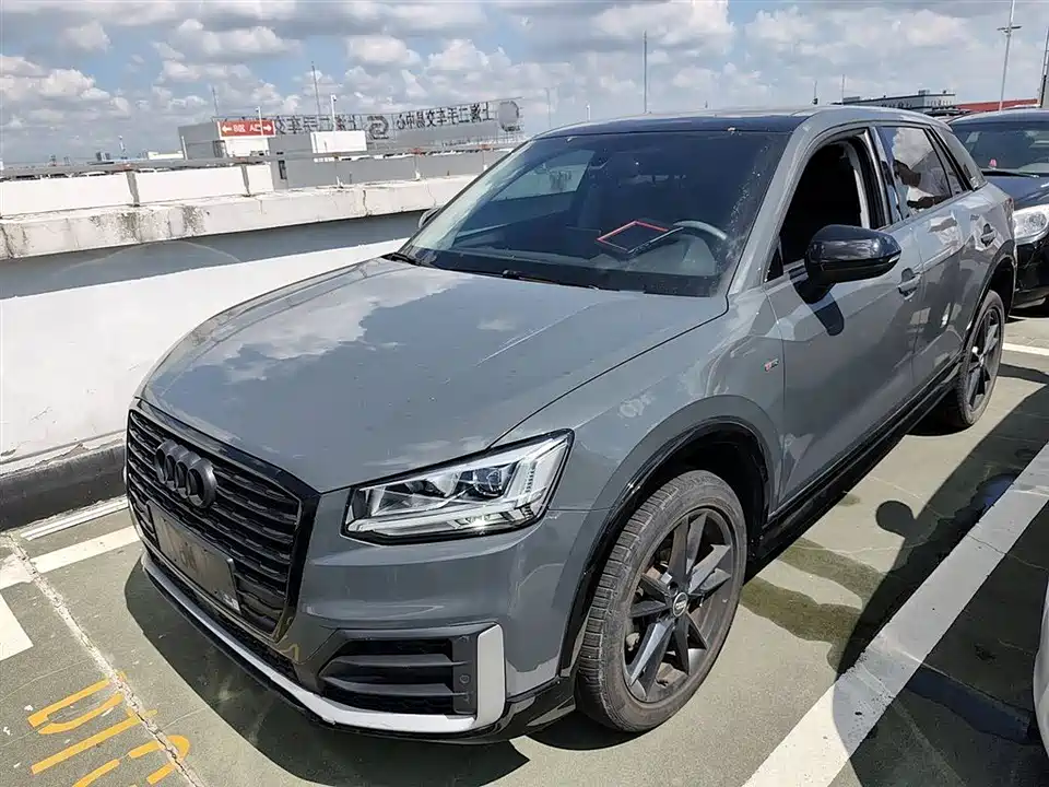 Audi Q2L