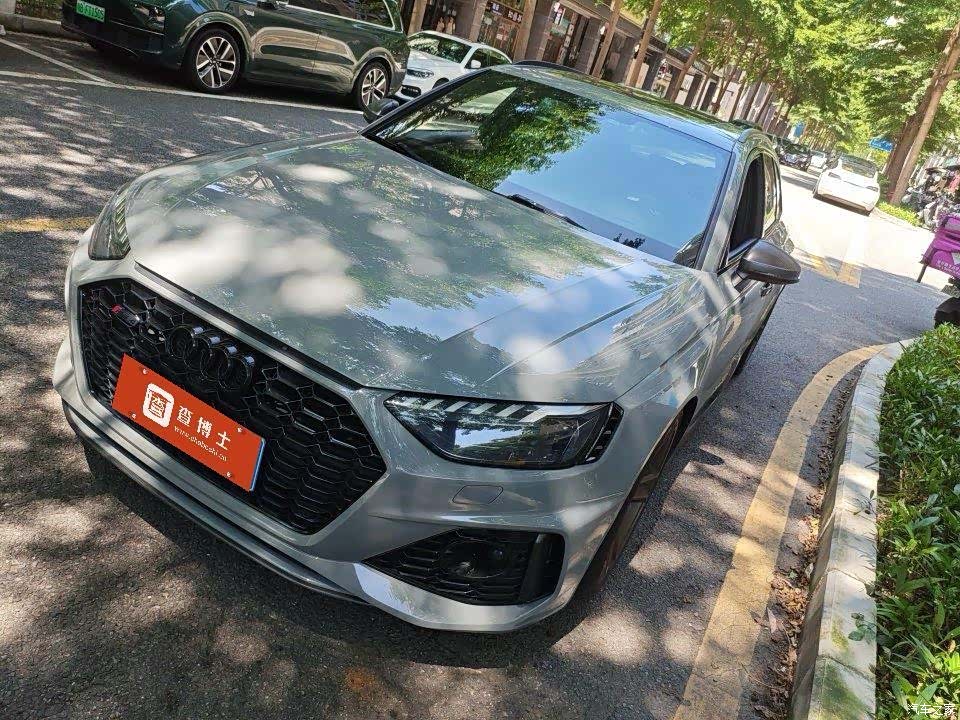 Audi RS4, 2022 все фото