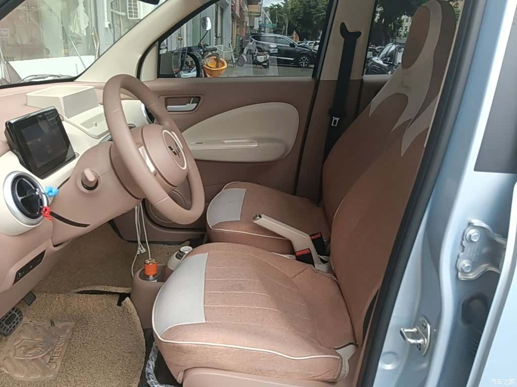Wuling MINIEV, 2025 11