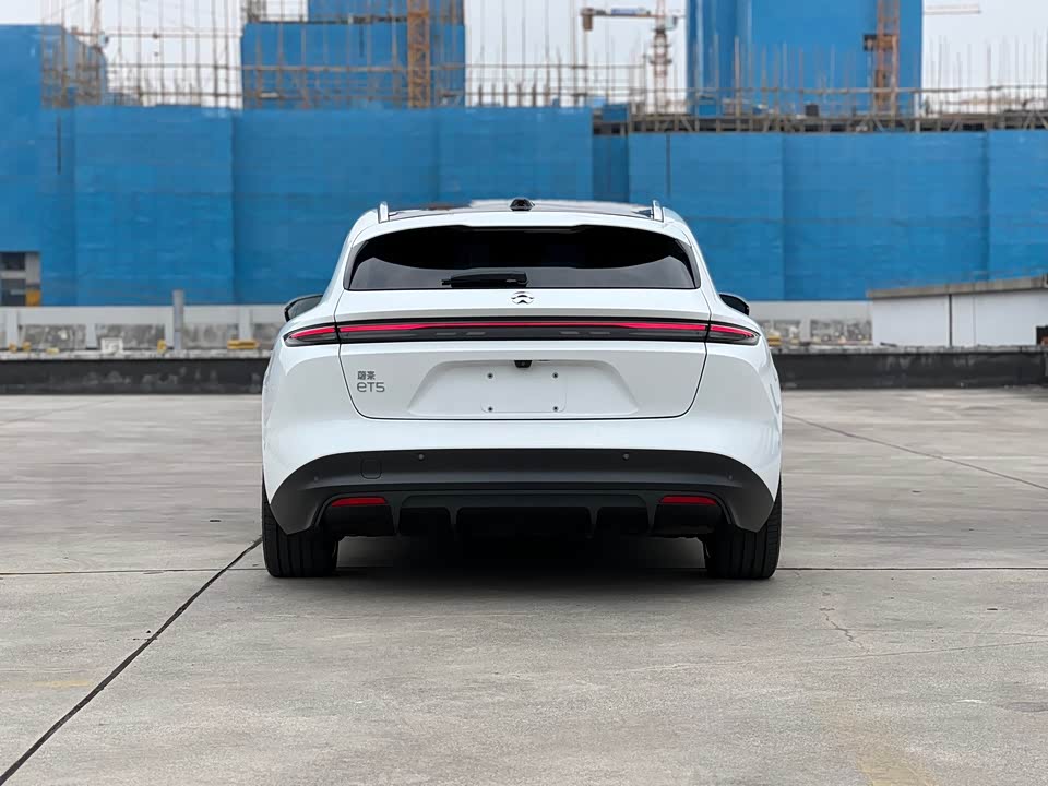 NIO ET5T