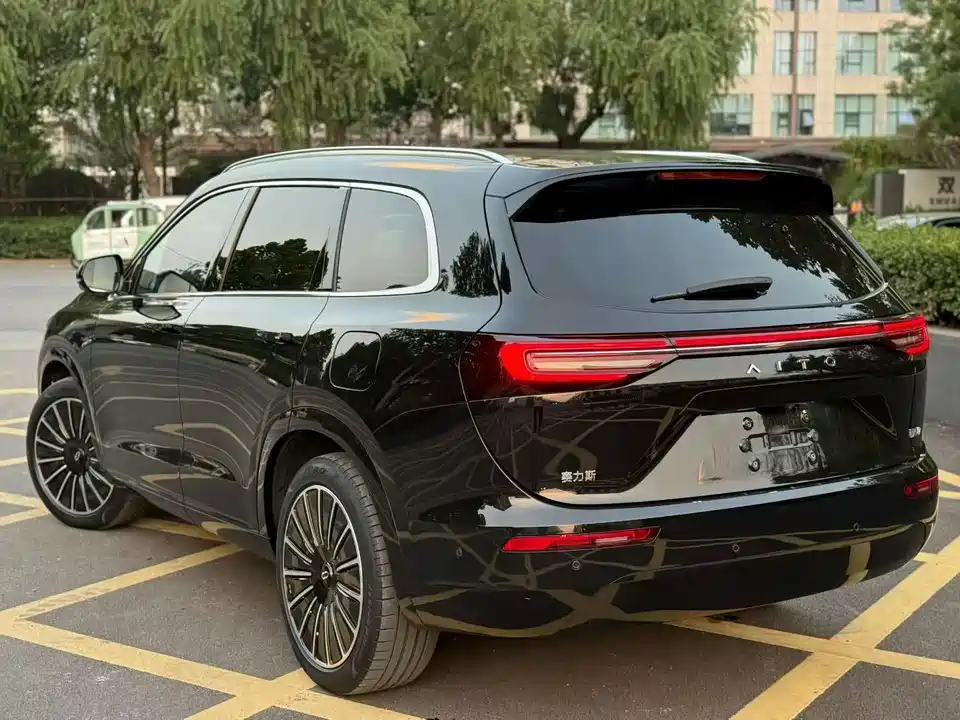 AITO Ask the world M7