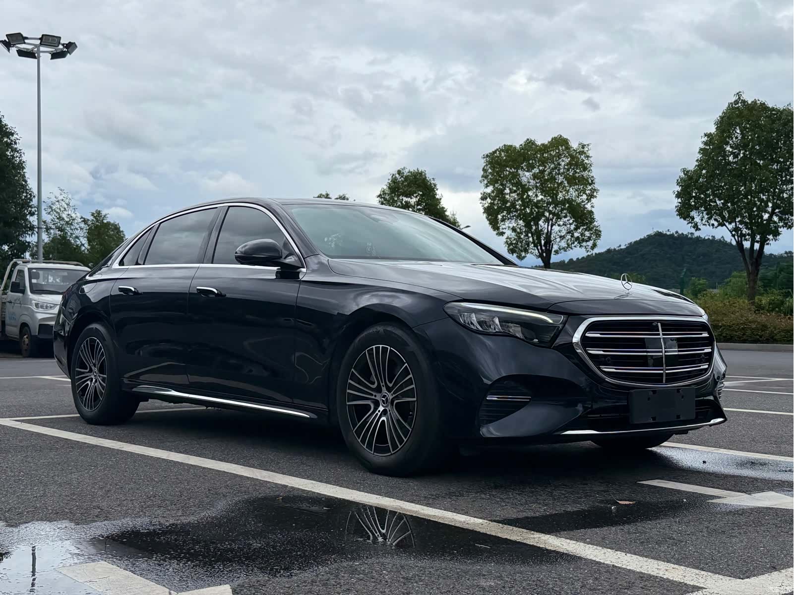 Mercedes-Benz E-Class, 2024 3