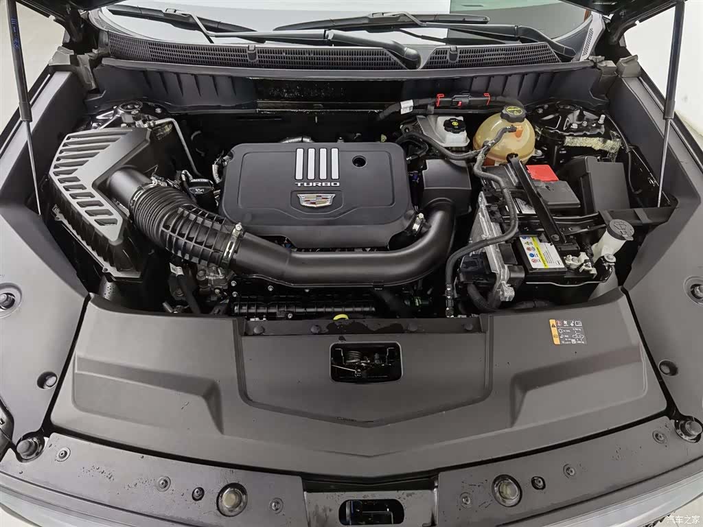 Cadillac XT5, 2024 6