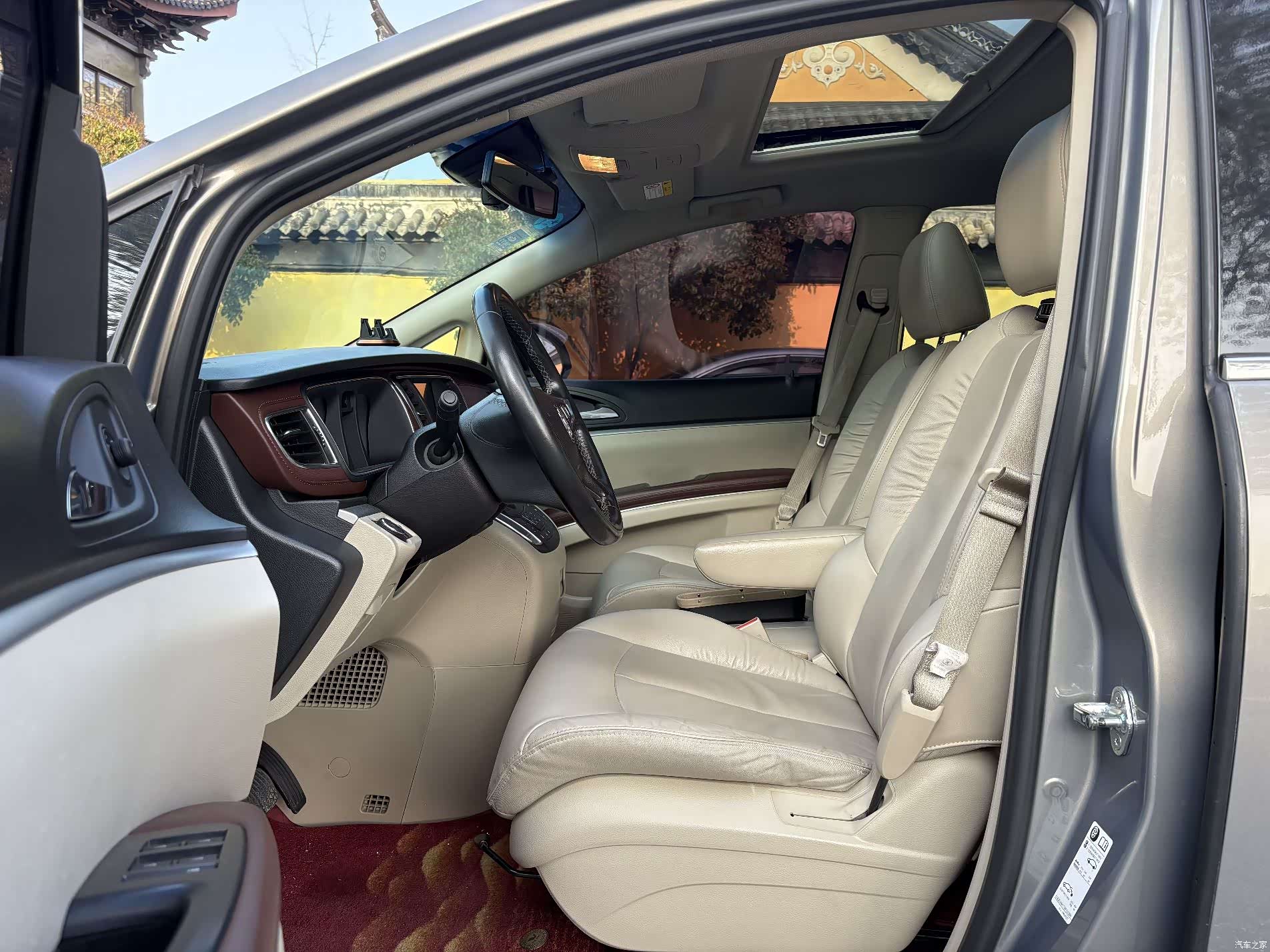 Buick GL8, 2018 все фото