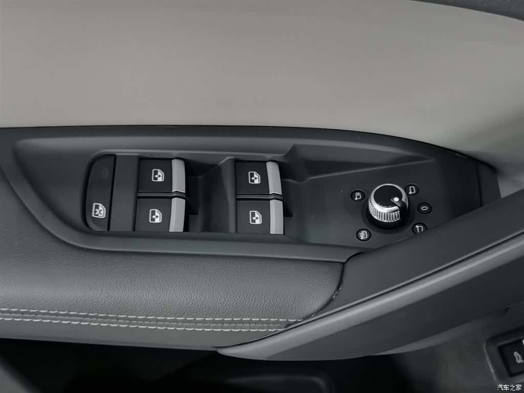 Audi Q5L, 2019 9