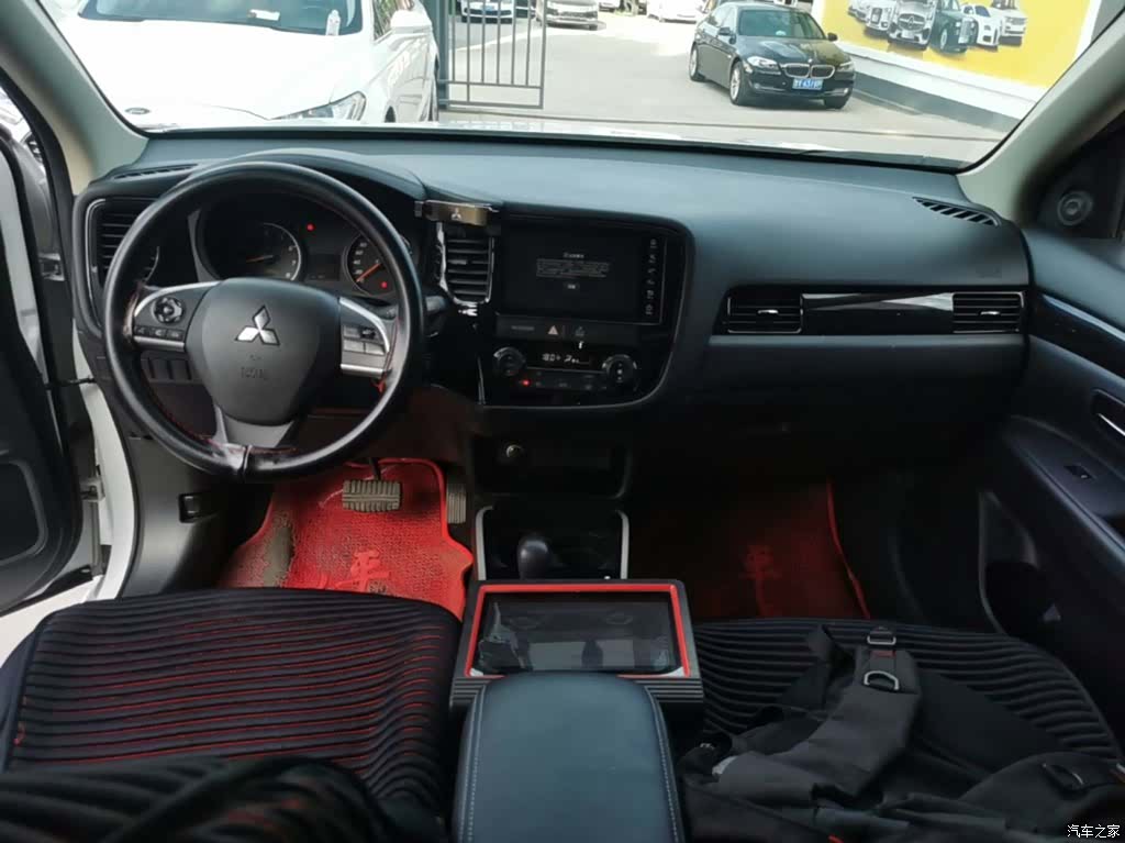 Mitsubishi Outlander, 2022 10