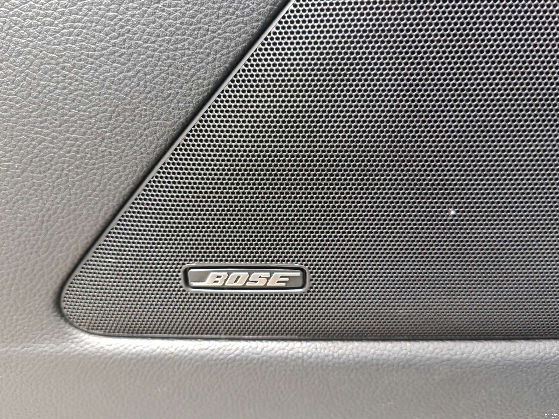 Infiniti G37, 2010 16