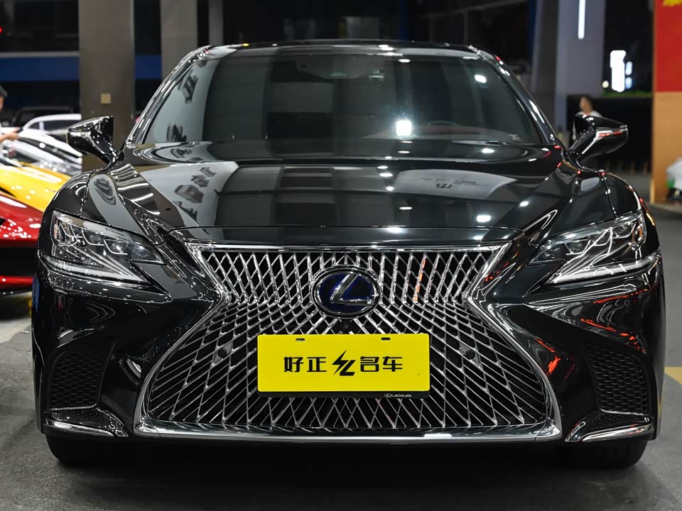 Lexus LS