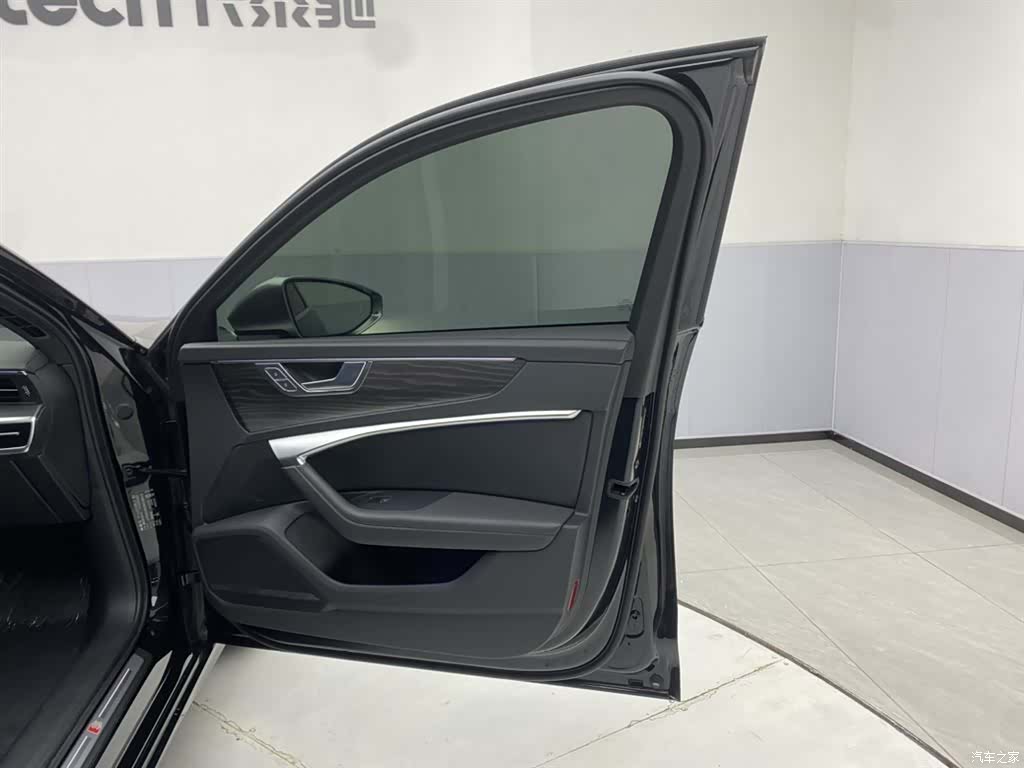 Audi A6L, 2025 26