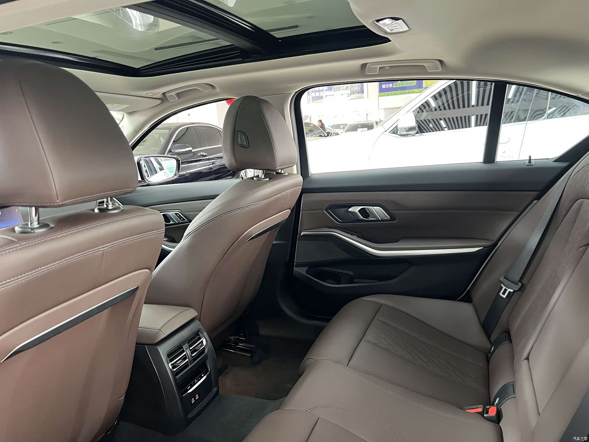 BMW 3 Series, 2024 15