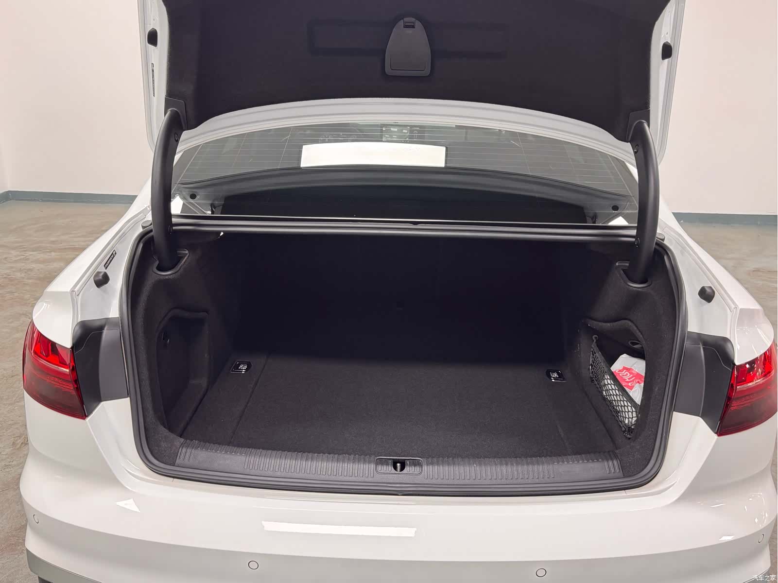 Audi A4L, 2023 16