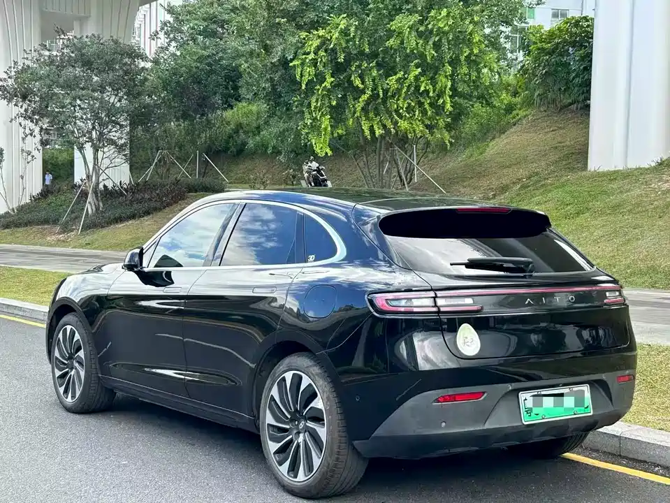 AITO Ask the world M5