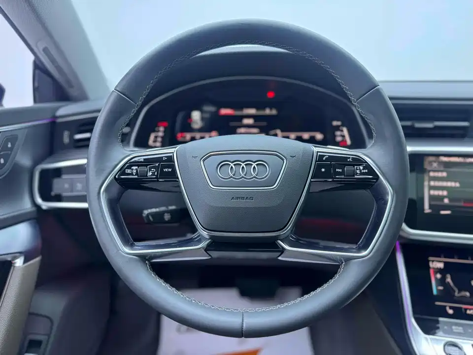 Audi A7L