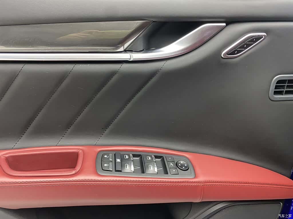 Maserati Ghibli, 2022 16