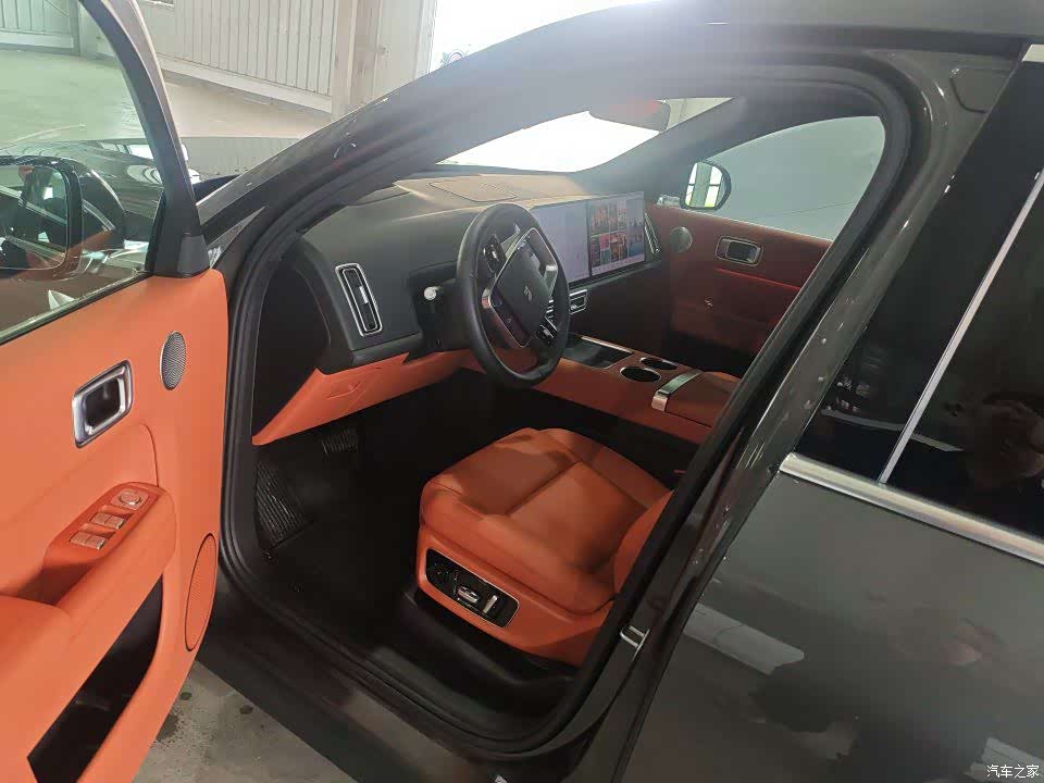 Li Auto L8, 2025 7