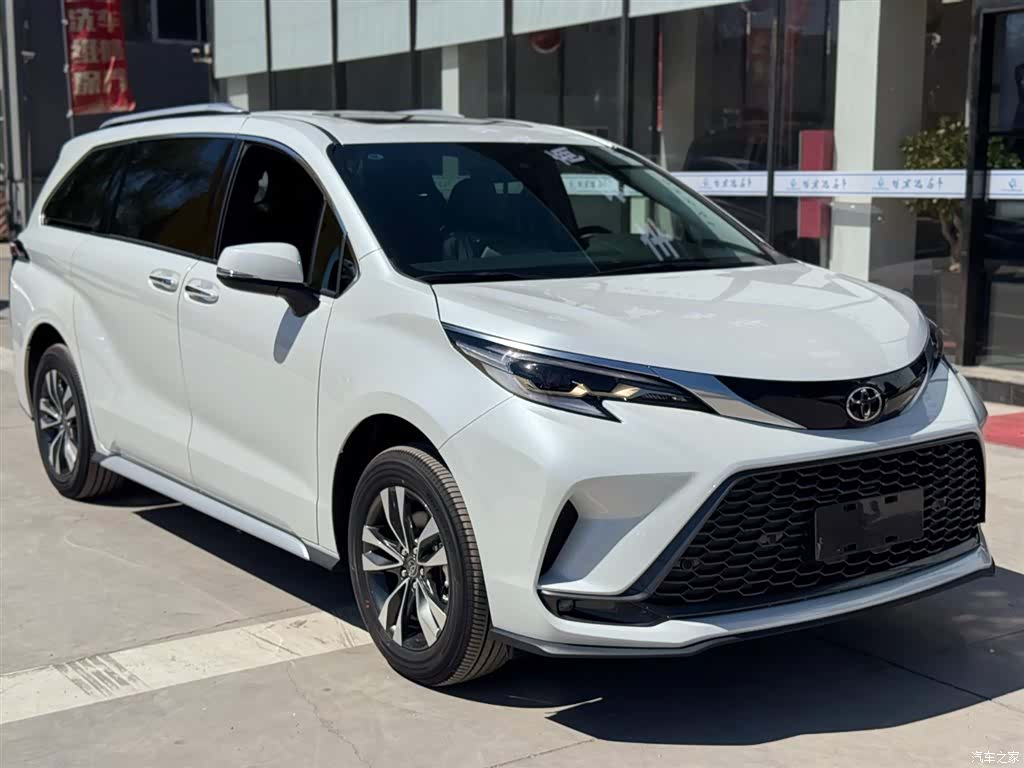 Toyota Granvia, 2026 3