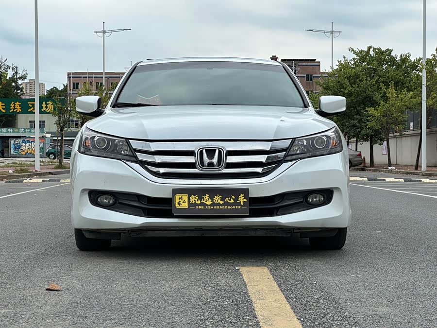 Honda Accord 2015, фото 2